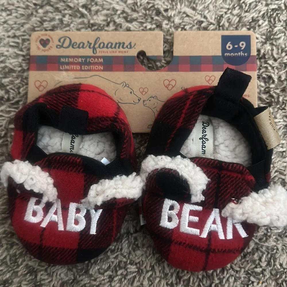 DEARFOAMS LIMITED EDITION BABY BEAR SLIPPERS:RED/BLACK :NWT: 6-9 MTH
